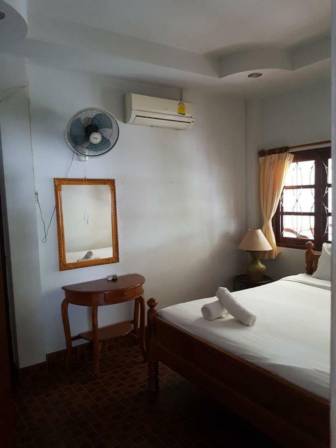 Niracha Chaweng House Hotel Ngoại thất bức ảnh